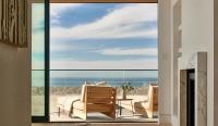 Luxurious Beachfront 3-Bedroom Property - B&B Los Angeles