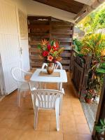 Charmant Bungalow à Tartane- 5 min de la plage - B&B La Trinité
