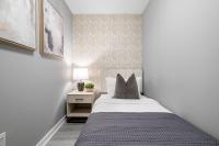 Modern Condo w Skyline Views Near CN Tower - Ferienwohnung Toronto