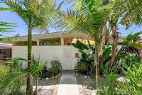 Midcentury Modern Home near Beach! Sleeps 6! LOOK and BOOK! - B&B Oceanside