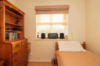 Single Room with shared bathroom - B&B Cheshunt