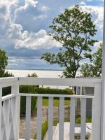 Marių vilos apartamentai Balcony with a Lagoon View - B&B Juodkrantė