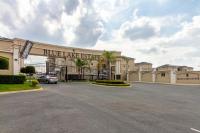 #AlimamaSpaces Blue Lake Serenity with full water backup - Bed and Breakfast Midrand