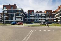 Przestronny Apartament z Miejscem Parkingowym w Katowicach by Noclegi Renters - B&B Katowice