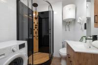 A Stylish Studio for Two in Historic Nikiszowiec by Noclegi Renters - Chambres d'hôtes Katowice