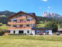 Residence Colibrì - Ferienwohnung Pozza di Fassa