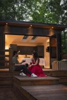 Luxury tiny house with hot tub and private deck! - Ferienwohnung Guntersville