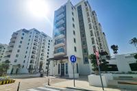 Golfside 2BR-M Oasis - Elegant Luxe Retreat - B&B Abu Dabi
