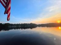 Upstate Waterfront Retreat with 2 kitchens - Bed and Breakfast Fernwood