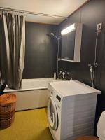 Quiet room near everything in a shared apartment - B&B Helsinki