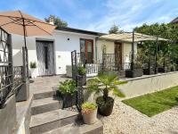 Modestos Nest - Casa con giardino privato per due - B&B Brtonigla