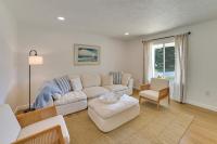 Bike to Lake Michigan! Updated Home in Charlevoix - B&B Charlevoix