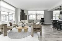 2BR Urban Retreat Gym Parkng and Scenic Rooftop - B&B Arlington