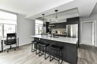2BR Urban Retreat Gym Parkng and Scenic Rooftop - B&B Arlington