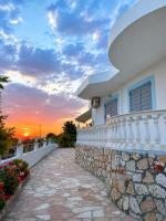 Elisabet Seaside Villa - B&B Ksamil