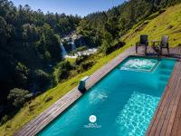 Pousada Dona Teresinha com Piscina Aquecida - São Bonifácio/SC - B&B São Bonifácio