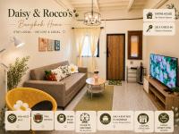 3-Story House, 2-Bedroom Near BTS and Sathorn Pier, Daisy and Rocco's - B&B Bangkok