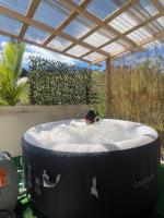 Cabaña La Suiza con Jacuzzi a 5 min del aeropuerto JMC - B&B Guarne