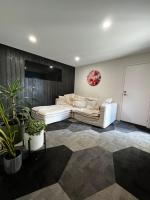 2 Bedroom Comfortable Guest Wing - B&B Hamilton