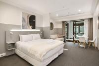 FREE on-site carpark - Central Studio Apartment - by Sky Tower - B&B Auckland