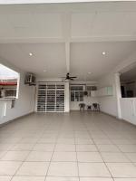 Paroi Seremban Cozy Homestay Sleeps 7 - Chambres d'hôtes Seremban