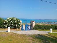 Sunset Beach House Posseidi - Bed and Breakfast Poseídi
