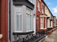 Woodcroft House - Liverpool 4BR Sleeps 8 - Parking - B&B Liverpool