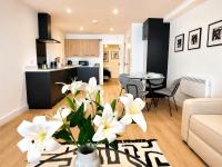 Beach Mews - Cove - Walk to Town and Beach - One Bedroom Apartment - Sleeps 3 - Ferienwohnung Bournemouth