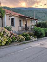 Cosy Guest House by the Beach - Ferienwohnung Choreftó