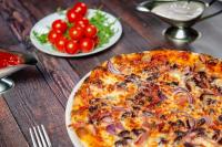 Clock Cafe Pizzéria és Panzió - Chambres d'hôtes Hajdúszoboszló