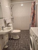 Camera Doppia con Letti Singoli e Bagno in Comune