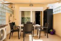 Nestra Olive Apartment with Veranda, near Metro & Free Parking - Ferienwohnung Thessaloniki