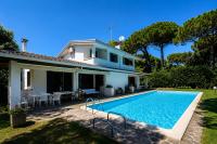 Villa Harmonia with shared pool - B&B Lignano Sabbiadoro