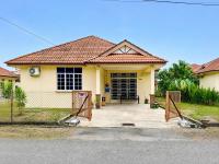 Chelong Homestay 4BR Fully Aircond near UMT Unisza & Airport - Chambres d'hôtes Kampung Bukit Berangan