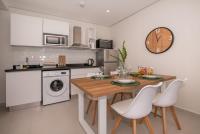Stylish Hub Near Dining and Malls with Pool&Gym - Ferienwohnung Asunción