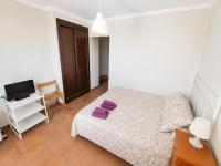Apartamento de 2 dormitorios con terraza y vistas al mar