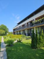 Albatross Home Sunny Terrace Apartment - B&B Ķesterciems