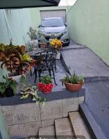 Casa Aconchegante com Jardim-Cozinha completa 2 quartos em Goiania-3 minutos Shopping Flamboyant - Bed and Breakfast Goiânia