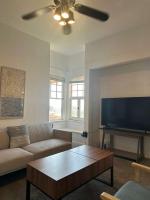 Close to Airport Walk to Restaurants - B&B San Diego