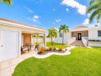 Big Vacation House - B&B Moca