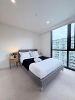Stylish 2BR at MCity with Parking and Privare Balcony - Chambres d'hôtes Clayton North