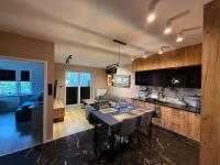 Klimatyzaowany Apartament Manhattan w Centrum Kielc z parkingiem - B&B Kielce