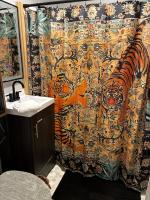TIGER COVE - Entire Home, Fenced Yard, Central DSM - Bed and Breakfast Des Moines