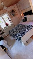 BAPA STAYs COZY CABIN B BY THE IVÖ LAKE - Bed and Breakfast Kristianstad