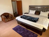 The Norbu Retreat Hull - B&B Kāza