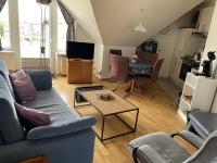 Apartamento de 1 dormitorio con balcón