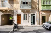 GZIRA F52 Bedroom in pethouse - B&B Gżira