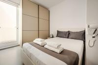 GZIRA F52 Bedroom in pethouse - B&B Gżira