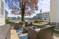 The School House Cottage, Historic 1BR Mystic River Stay Near Seaport - Chambres d'hôtes Groton