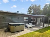 Modernt gästhus med spabad och närhet till havet - Ferienwohnung Borgholm